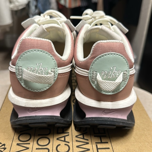 Nike Women’s Air Max Pre-Day size 6.5 - Picture 4 of 13